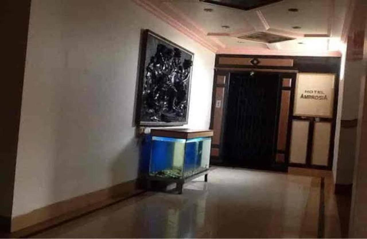 Kalyān Hotel Ambrosia מראה חיצוני תמונה